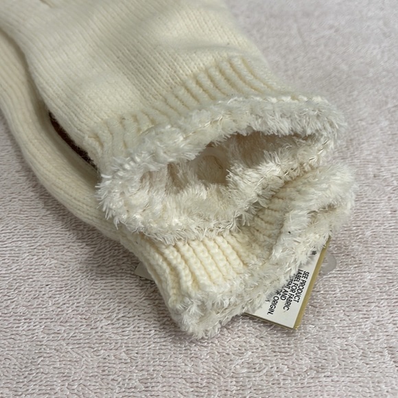 Isotoner Gloves | NWT | Super Soft & Luxury | Color Ivory - Picture 3 of 8